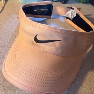 Nike Featherlight Dri-Fit Visor